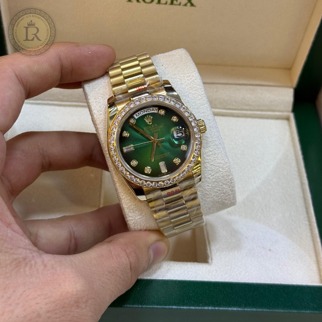 Rolex Day-Date, 36 mm, Serti de diamants, Vert Ombré