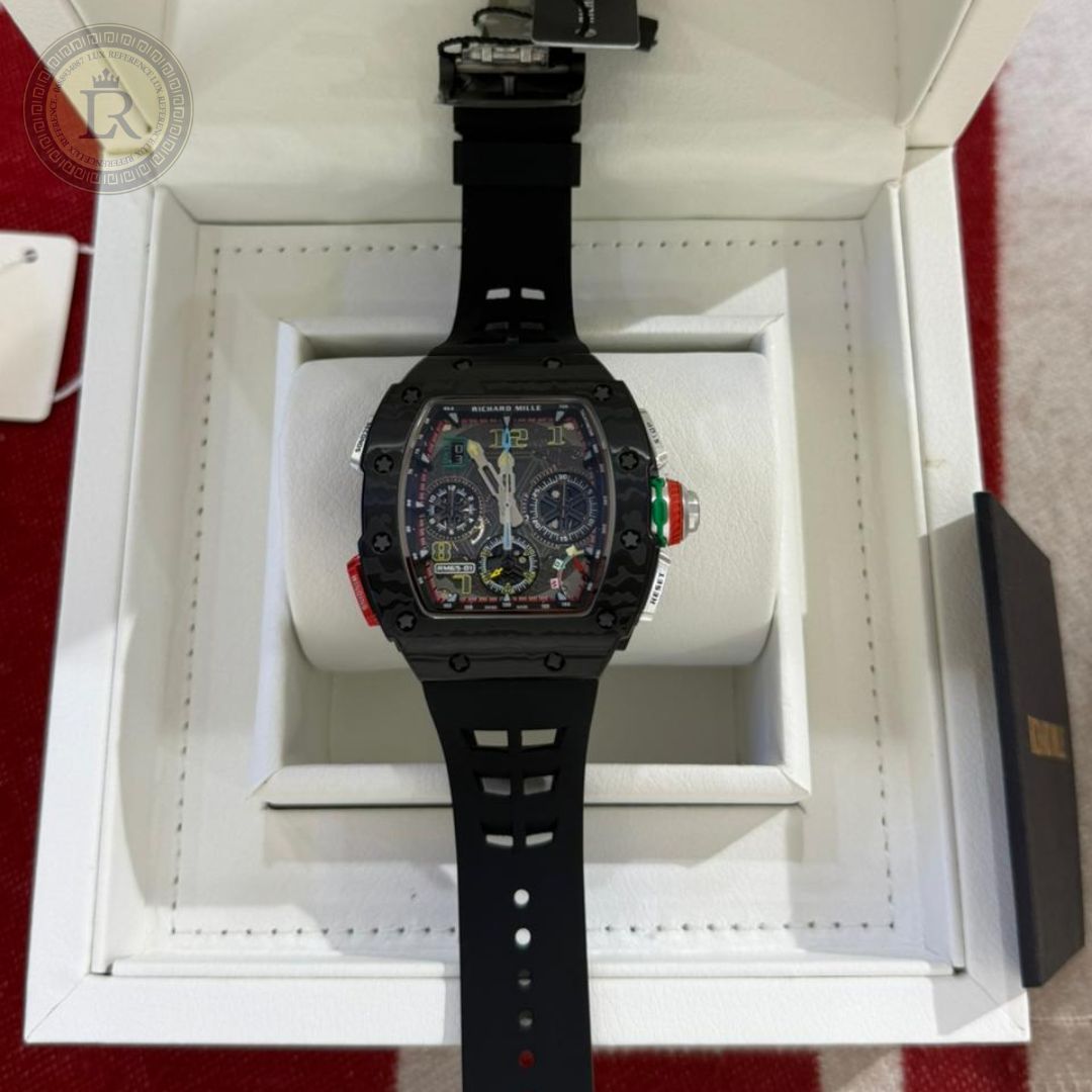 Richard Mille RM 65-01 en carbone avec un bracelet en caoutchouc noir