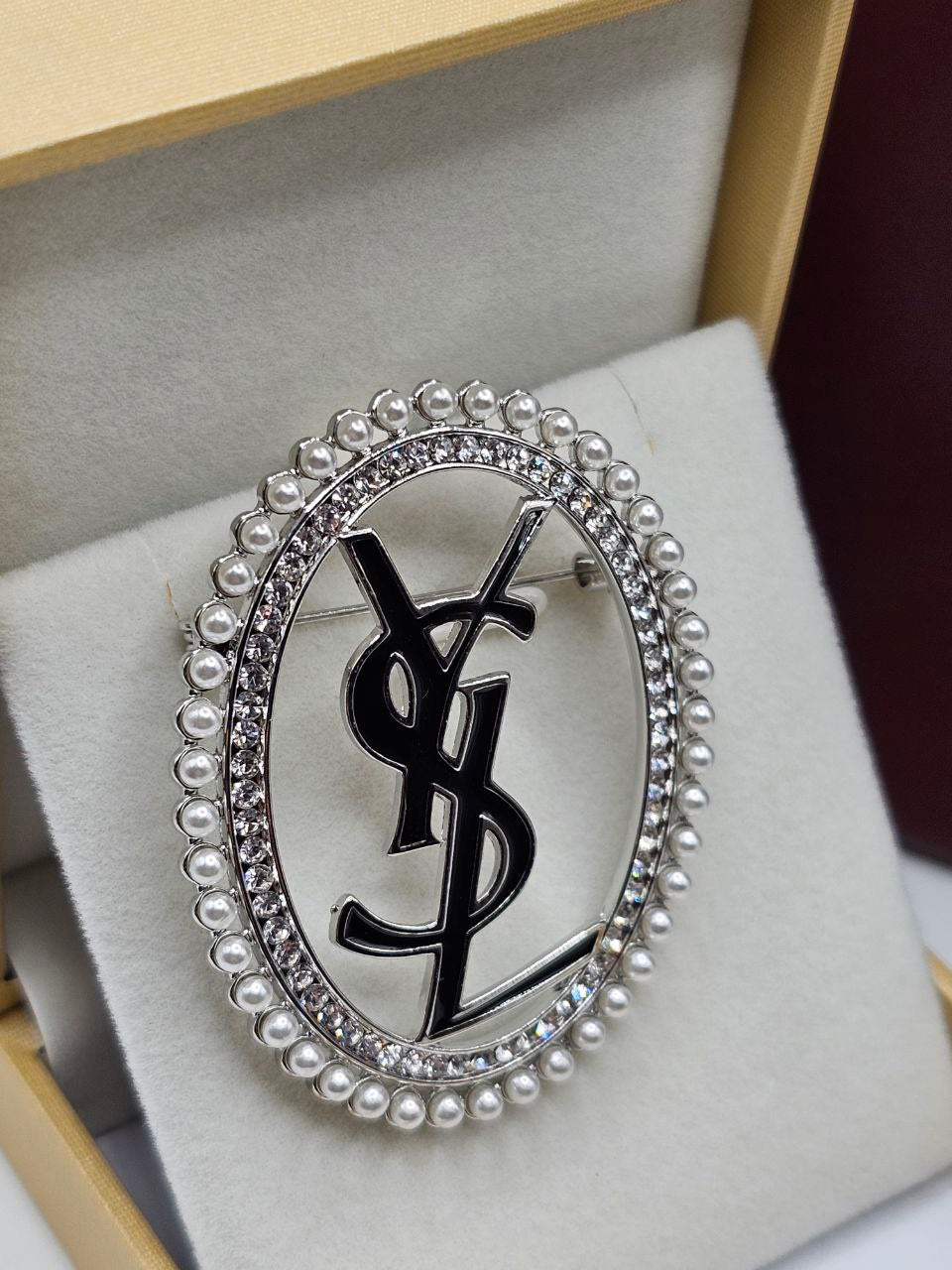 Broche YVES SAINT LAURENT