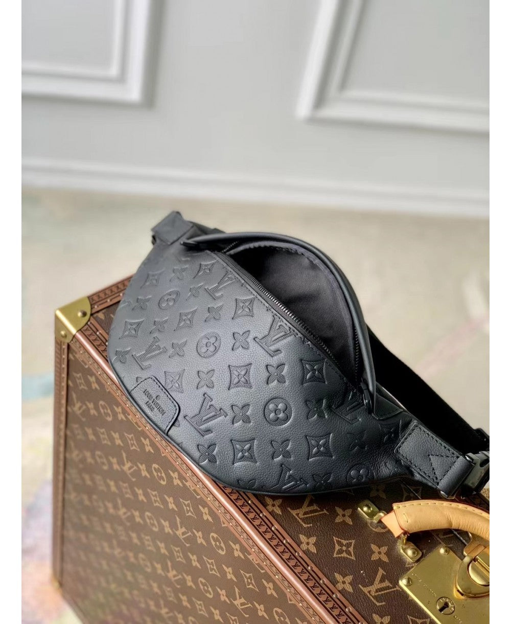 LOUIS VUITTON Discovery Bumbag