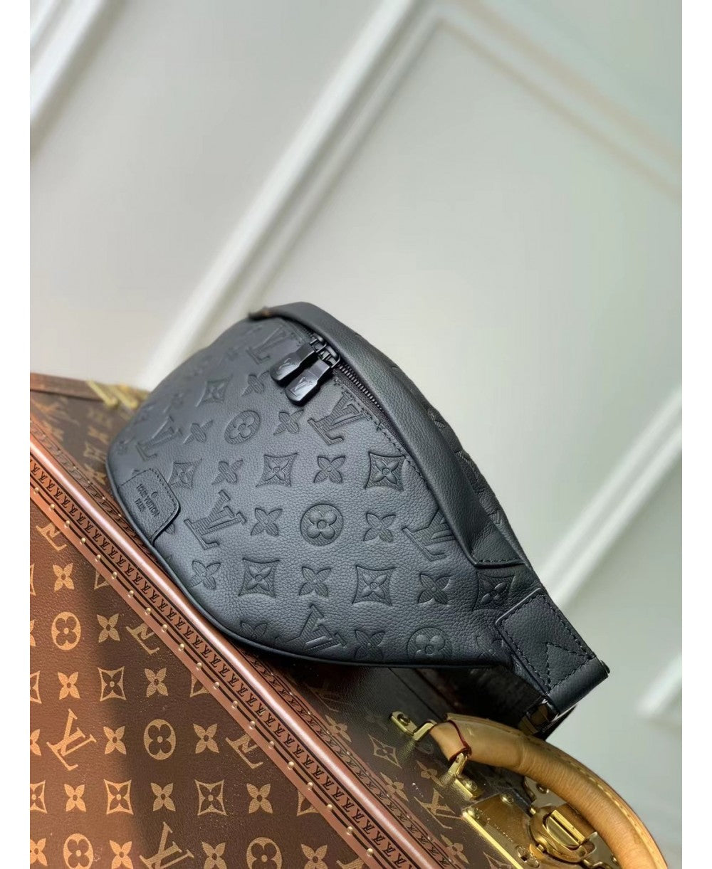 LOUIS VUITTON Discovery Bumbag