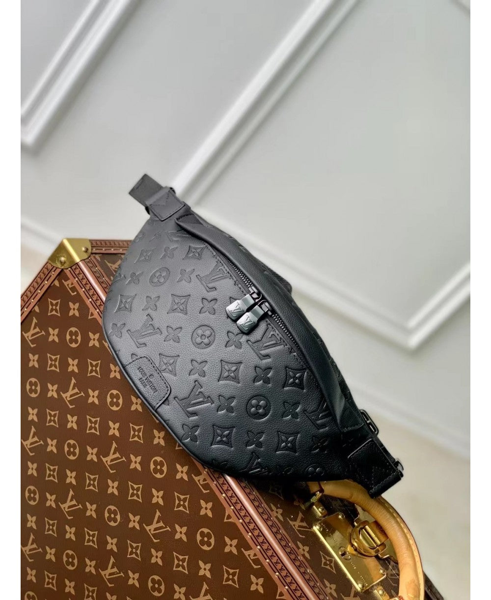 LOUIS VUITTON Discovery Bumbag