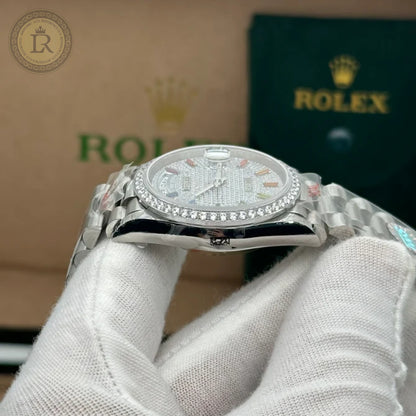 Rolex Day-Date, 36 mm, Or gris, Pavé de diamants