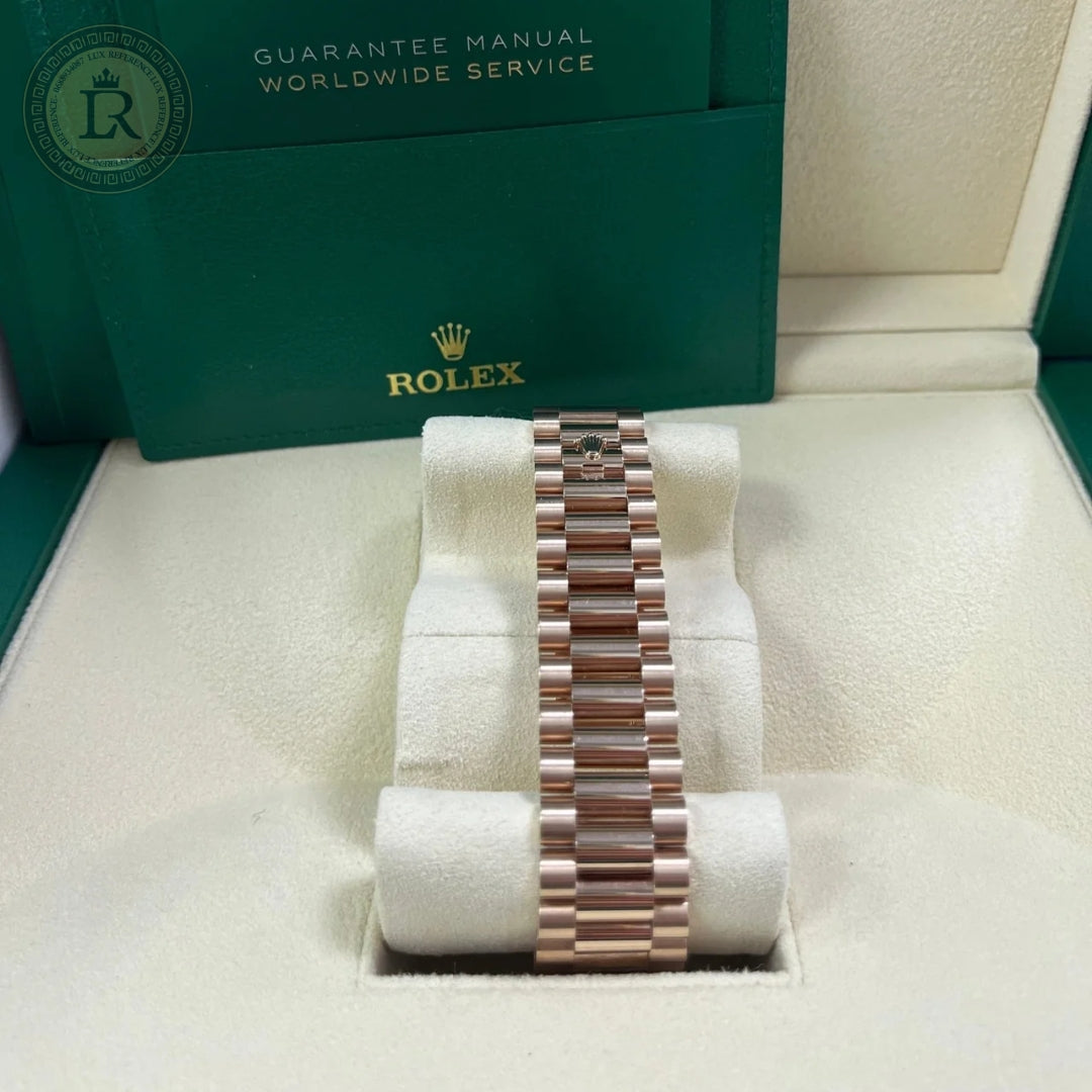 Rolex Day-Date, 36 mm, or Everose et diamants, Vert Olive