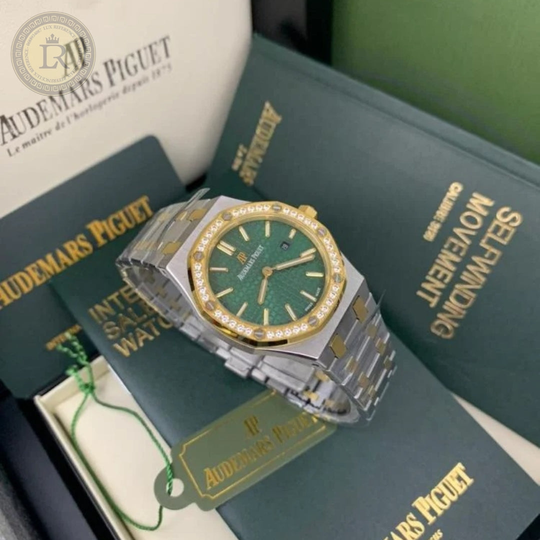 Audemars Piguet Royal Oak, Lunette Sertie de Diamants, Cadran Vert