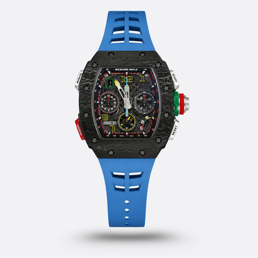 Richard Mille RM 65-01 avec un bracelet en caoutchouc bleu
