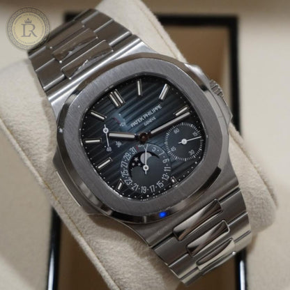 Patek Philippe Nautilus 5712/1A-001