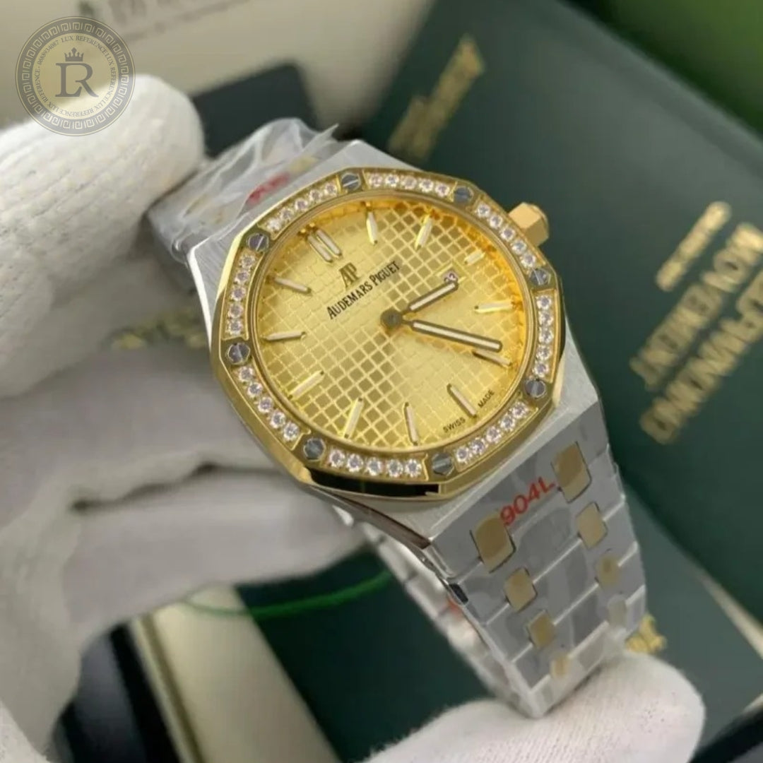 Audemars Piguet Royal Oak, cadran jaune, sertie de diamants