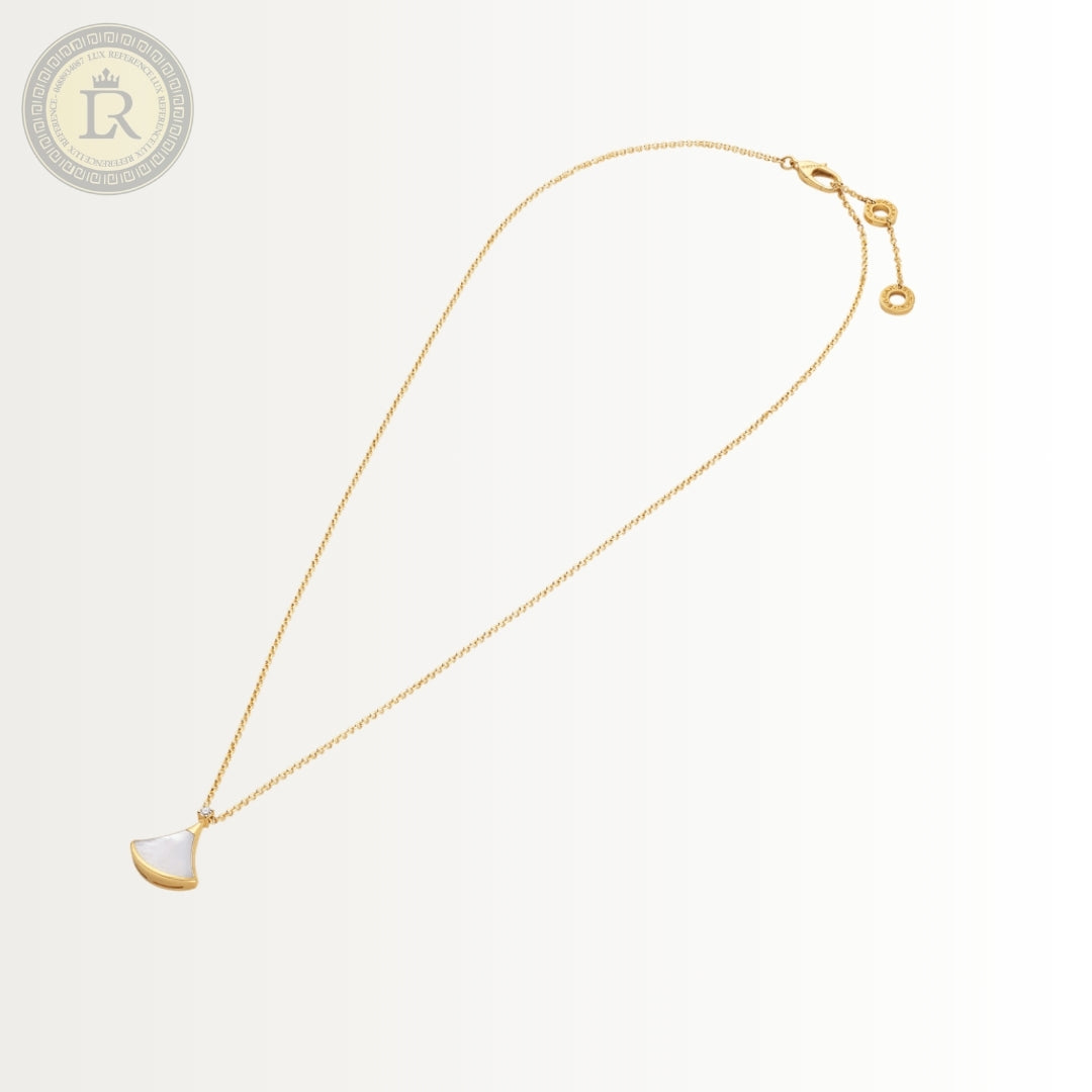 Collier Bvlgari Divas’ Dream Nacre, or jaune