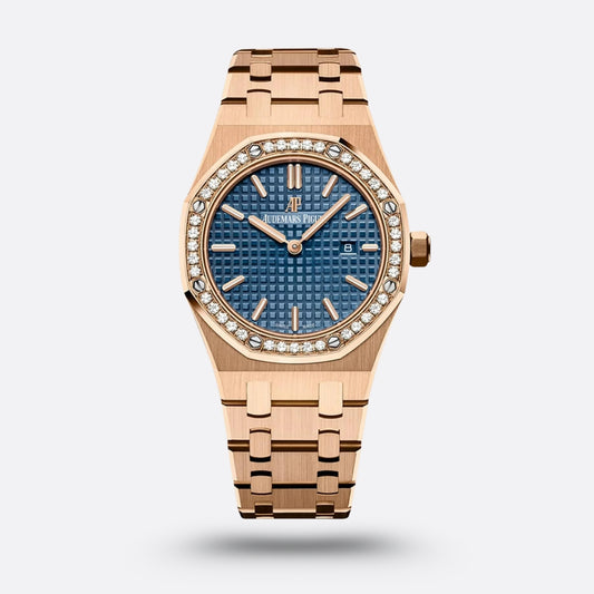 Audemars Piguet Royal Oak Selfwinding, cadran bleu, sertie de diamants.
