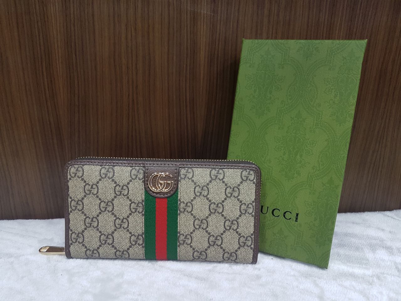 Gucci wallet