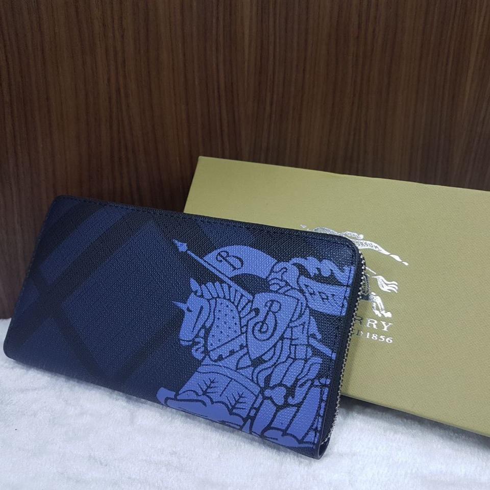 Burberry wallet