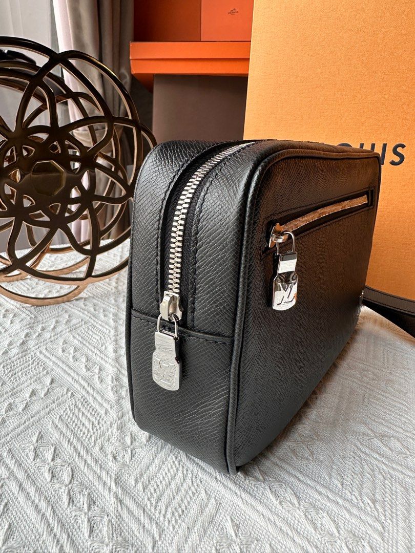 Louis Vuitton Pochette Kasai